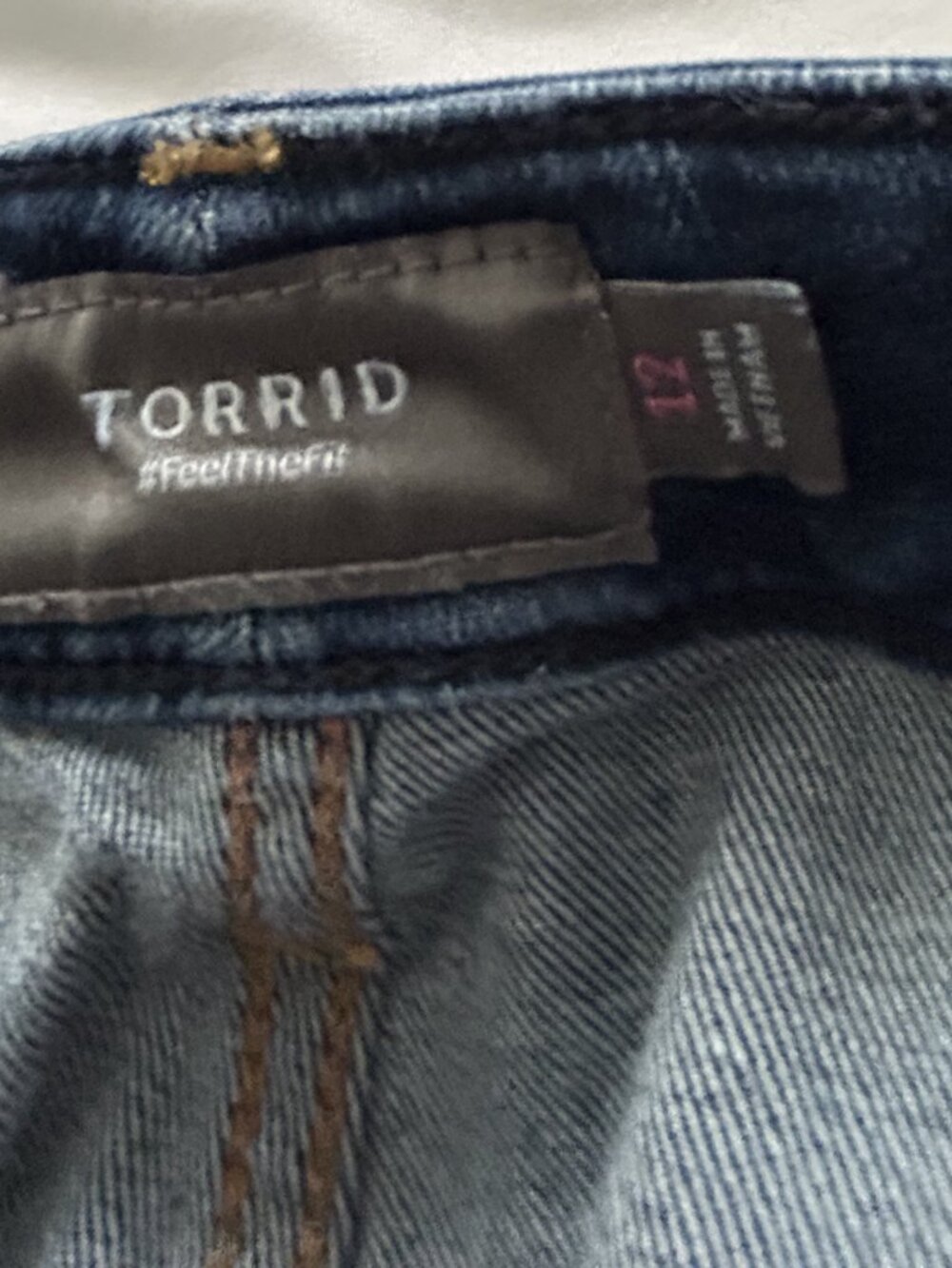 Torrid Feel the Fit Women's Denim Shorts Size 12 Blue Casual Summer - Picture 5 of 5